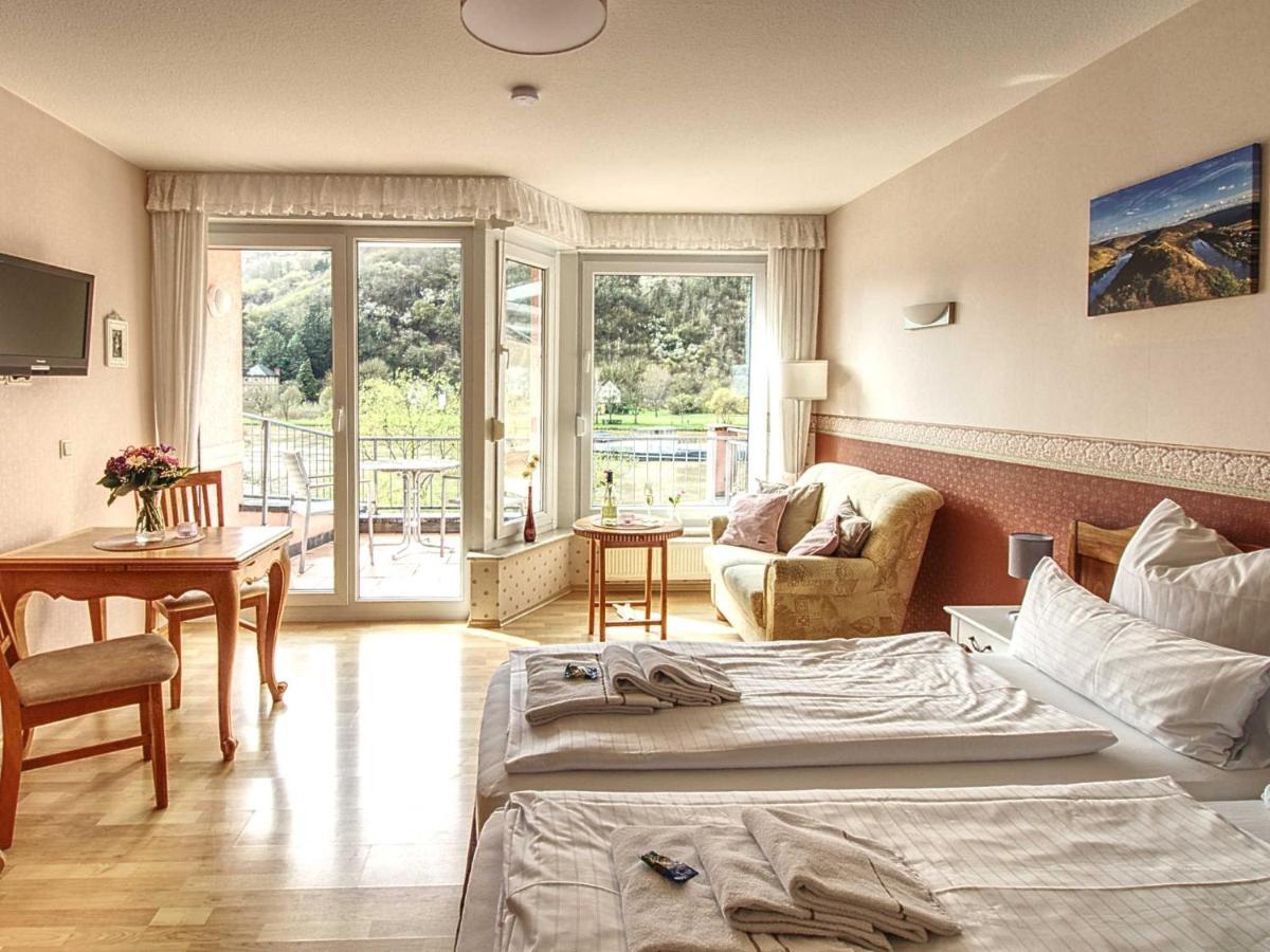 Ferienhaus Bullay Exterior foto